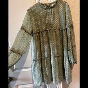 Long fresh sleeve dress